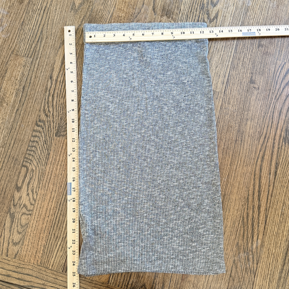 Love culture Pencil knitted knee length skirt in Gray - Picture 6 of 6